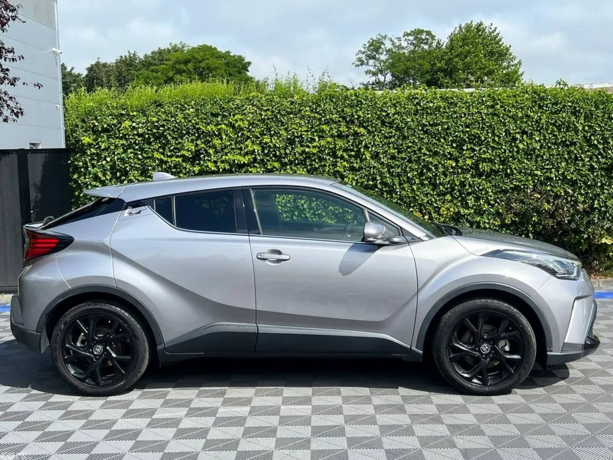 Toyota C-HR SUV, Petrol Hybrid, 2021, Grey