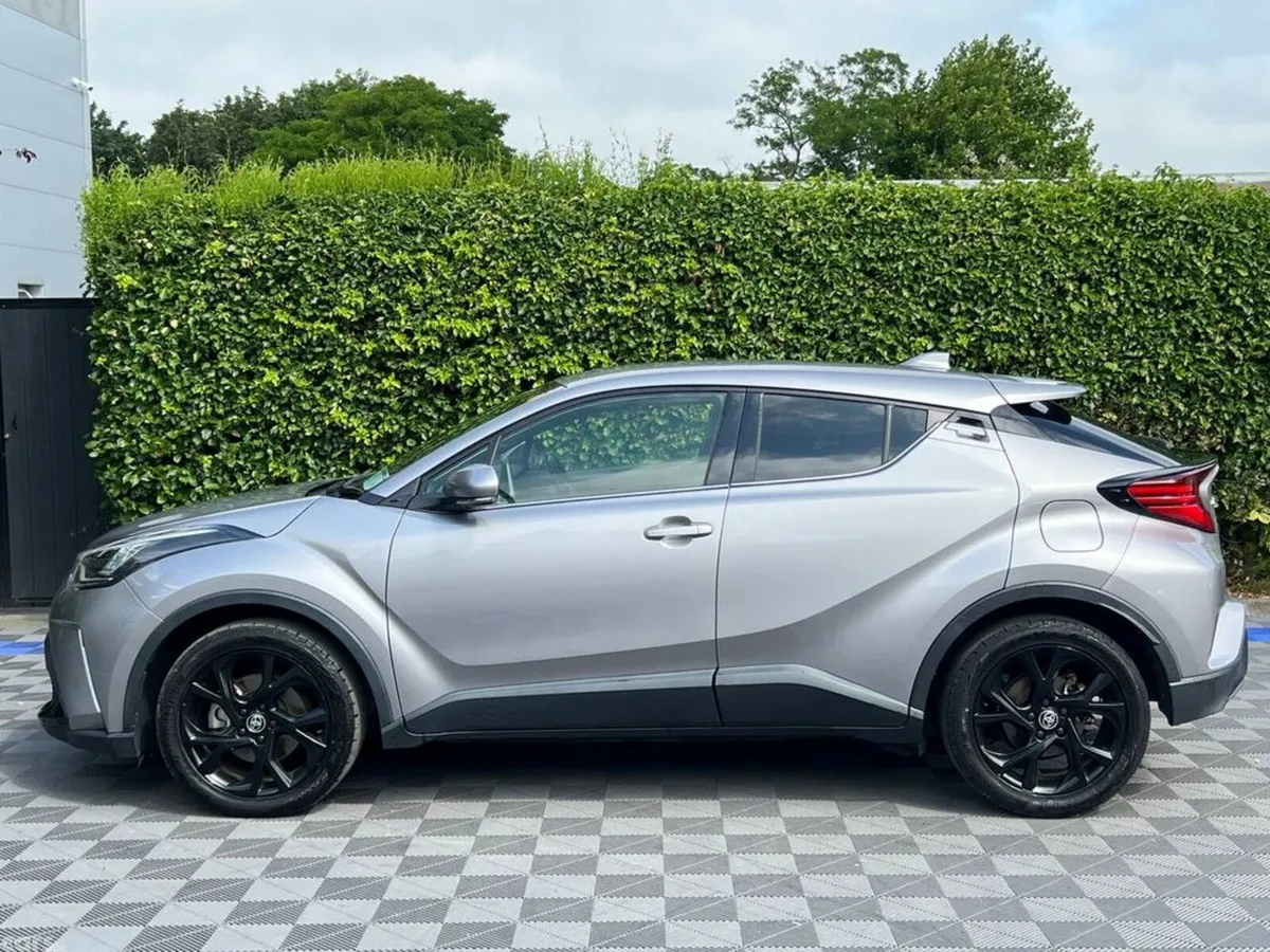 Toyota C-HR SUV, Petrol Hybrid, 2021, Grey