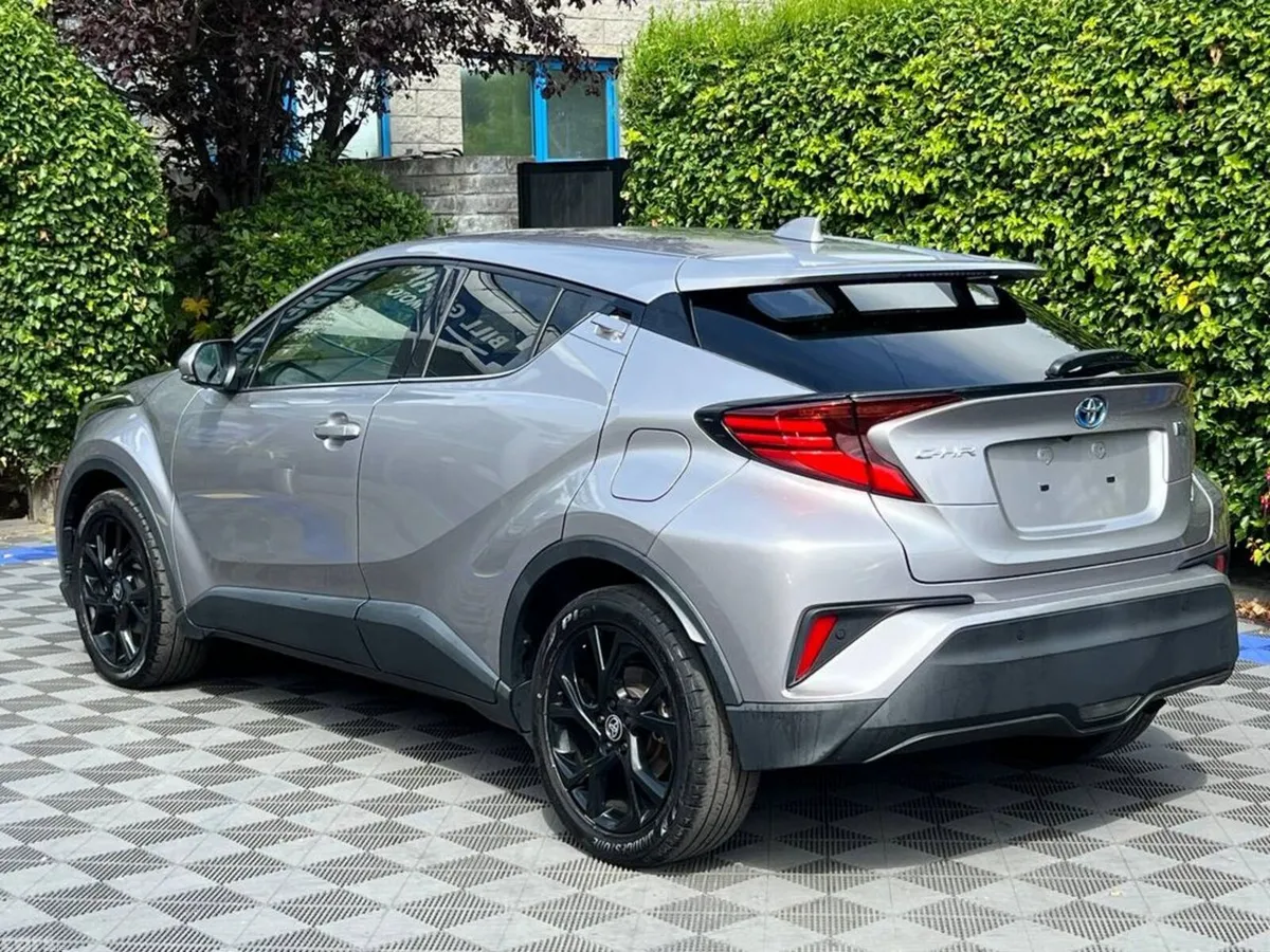 Toyota C-HR SUV, Petrol Hybrid, 2021, Grey