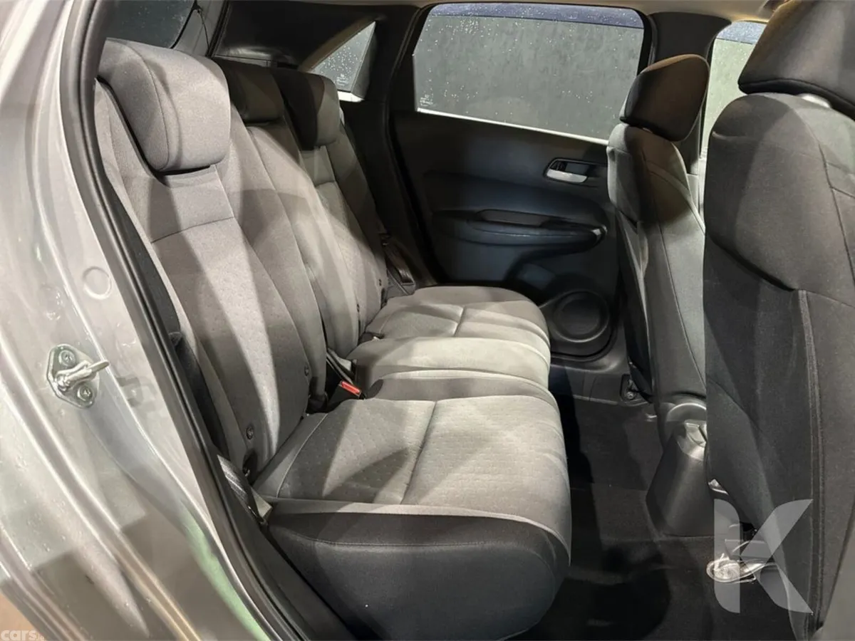 Honda Fit Hatchback, Petrol Hybrid, 2021, Silver