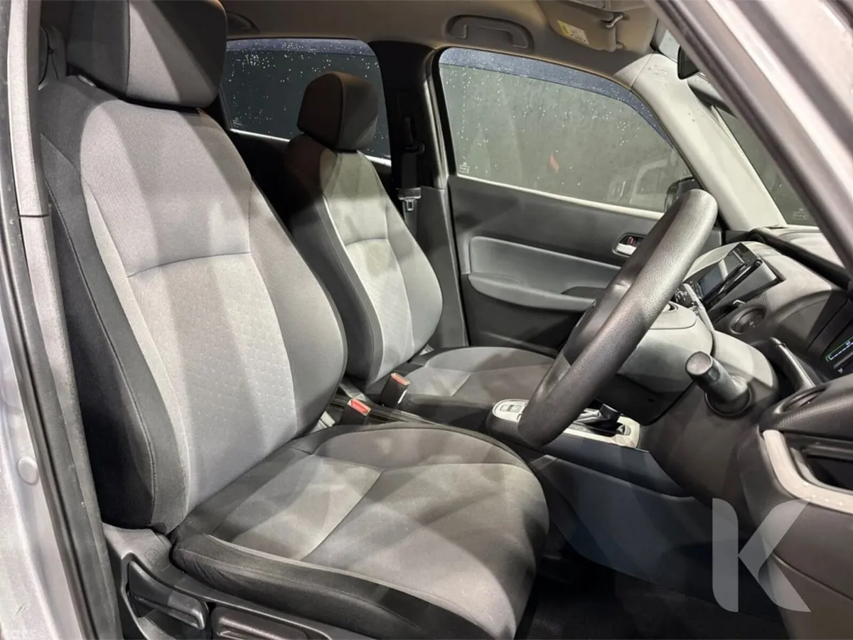 Honda Fit Hatchback, Petrol Hybrid, 2021, Silver