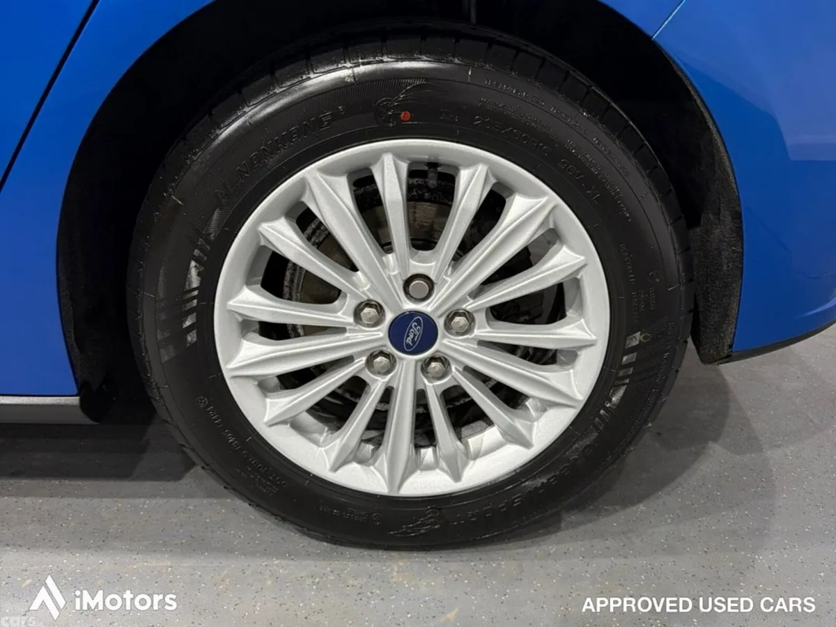 Ford Focus Hatchback, Petrol, 2019, Blue