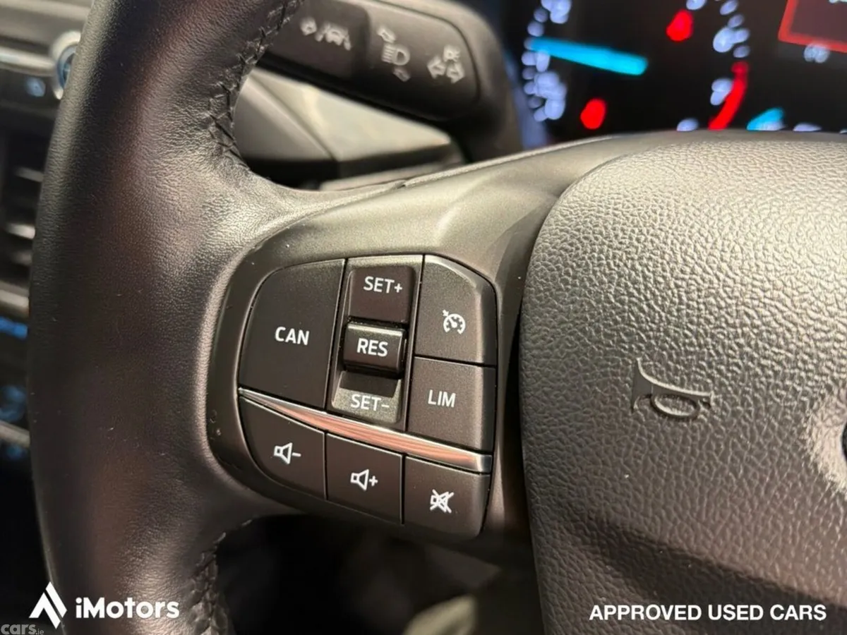 Ford Focus Hatchback, Petrol, 2019, Blue