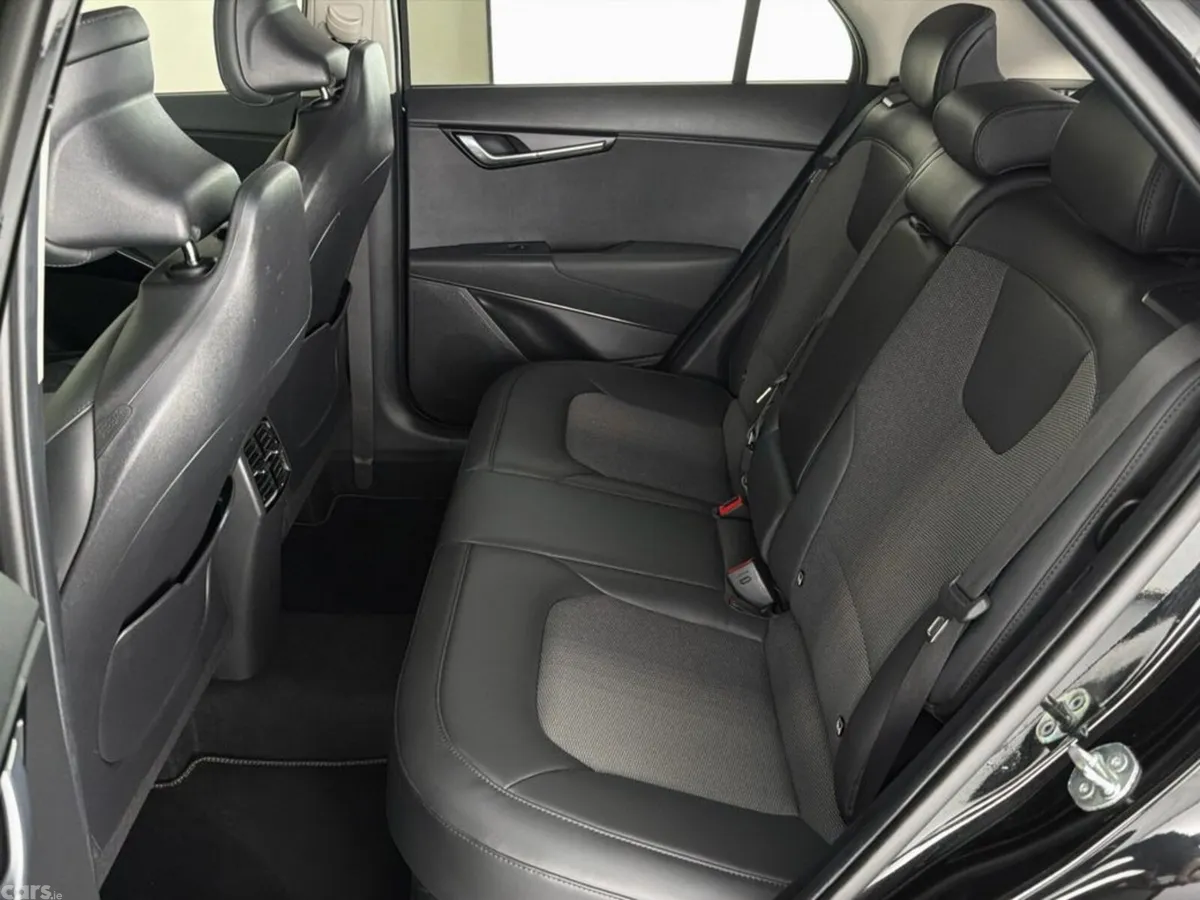 Kia Niro Hatchback, Petrol Hybrid, 2024, Black