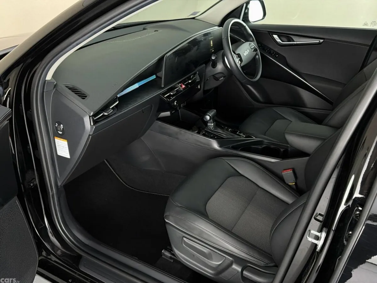 Kia Niro Hatchback, Petrol Hybrid, 2024, Black