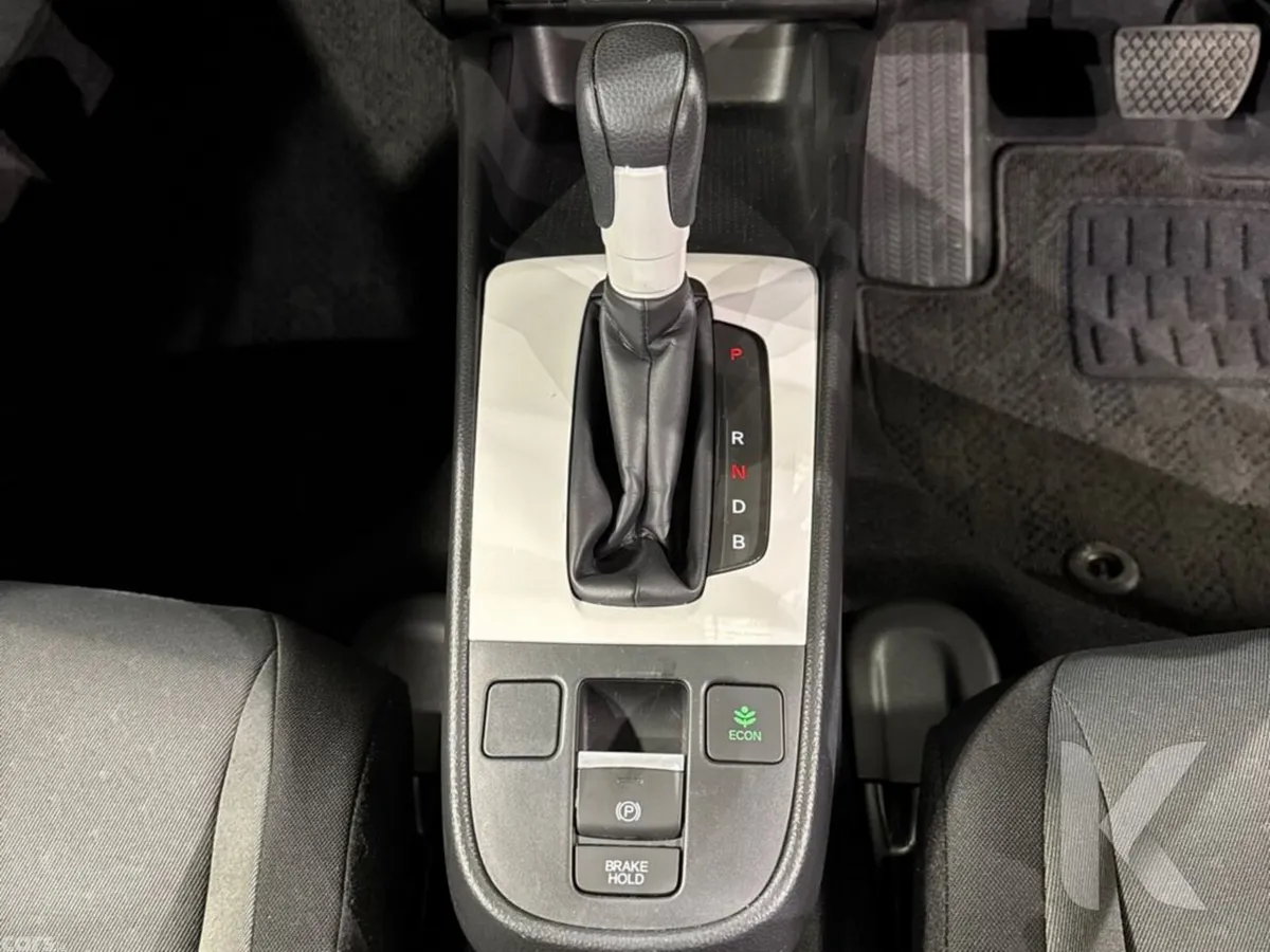 Honda Fit Hatchback, Petrol Hybrid, 2024, White