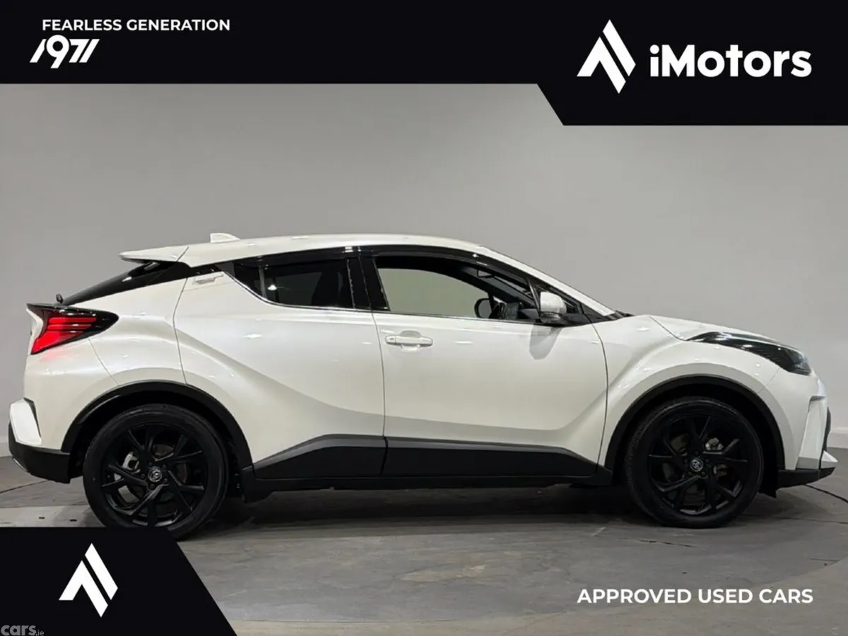 Toyota C-HR SUV, Petrol Hybrid, 2021, White