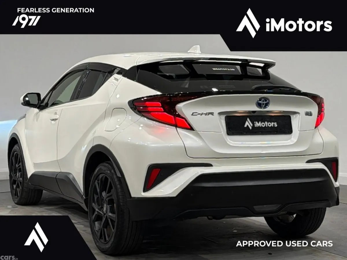 Toyota C-HR SUV, Petrol Hybrid, 2021, White