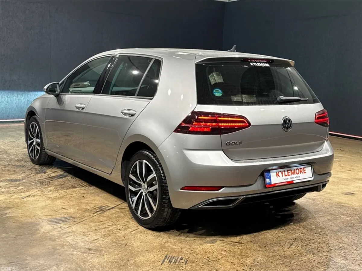 Volkswagen Golf Hatchback, Petrol, 2019, Silver