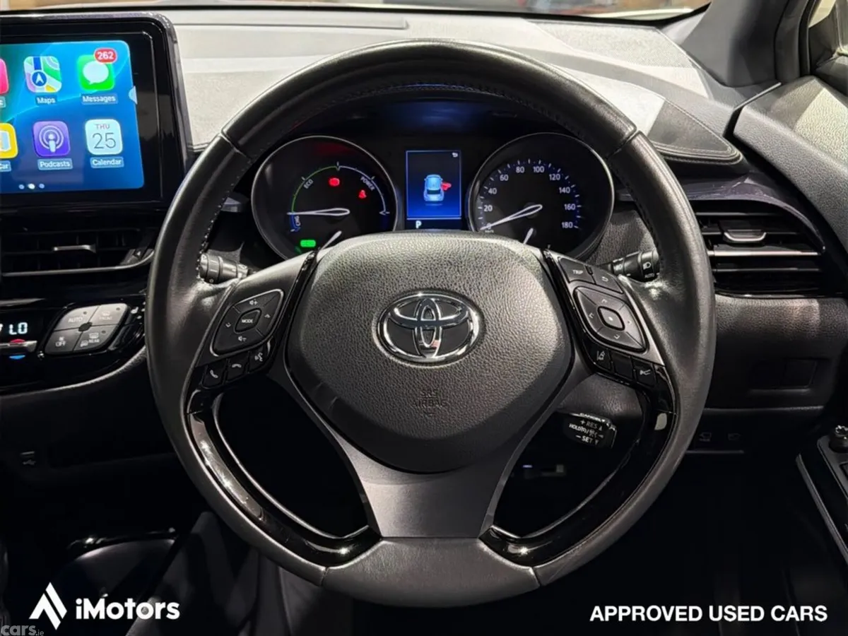 Toyota C-HR SUV, Petrol Hybrid, 2021, White