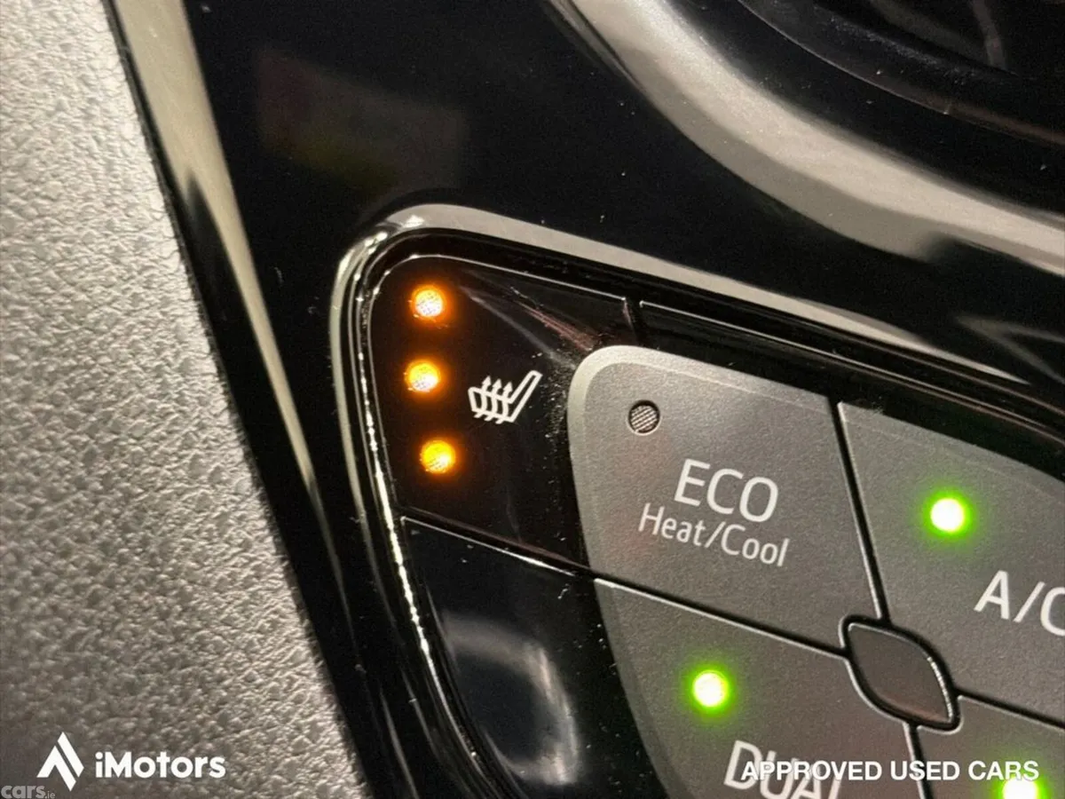 Toyota C-HR SUV, Petrol Hybrid, 2021, White