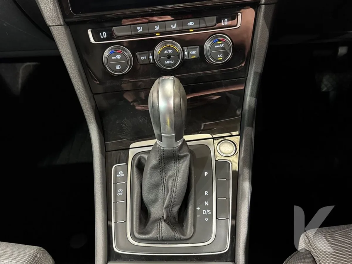 Volkswagen Golf Hatchback, Petrol, 2019, Silver