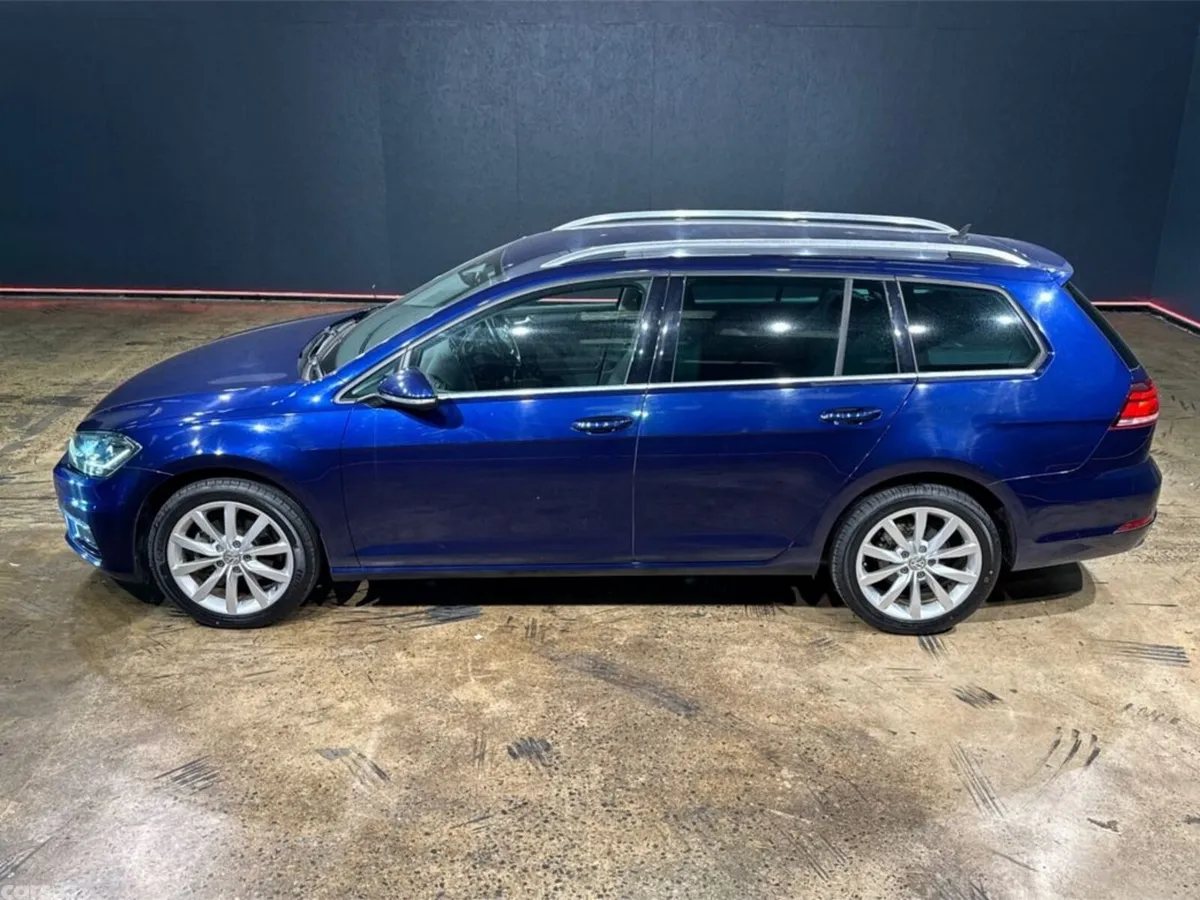 Volkswagen Golf Estate, Petrol, 2019, Blue