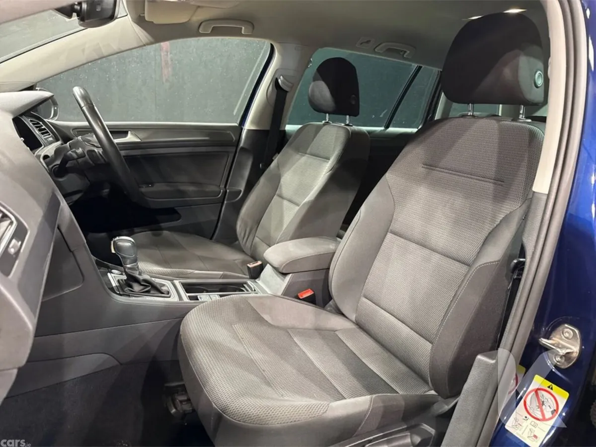 Volkswagen Golf Estate, Petrol, 2019, Blue