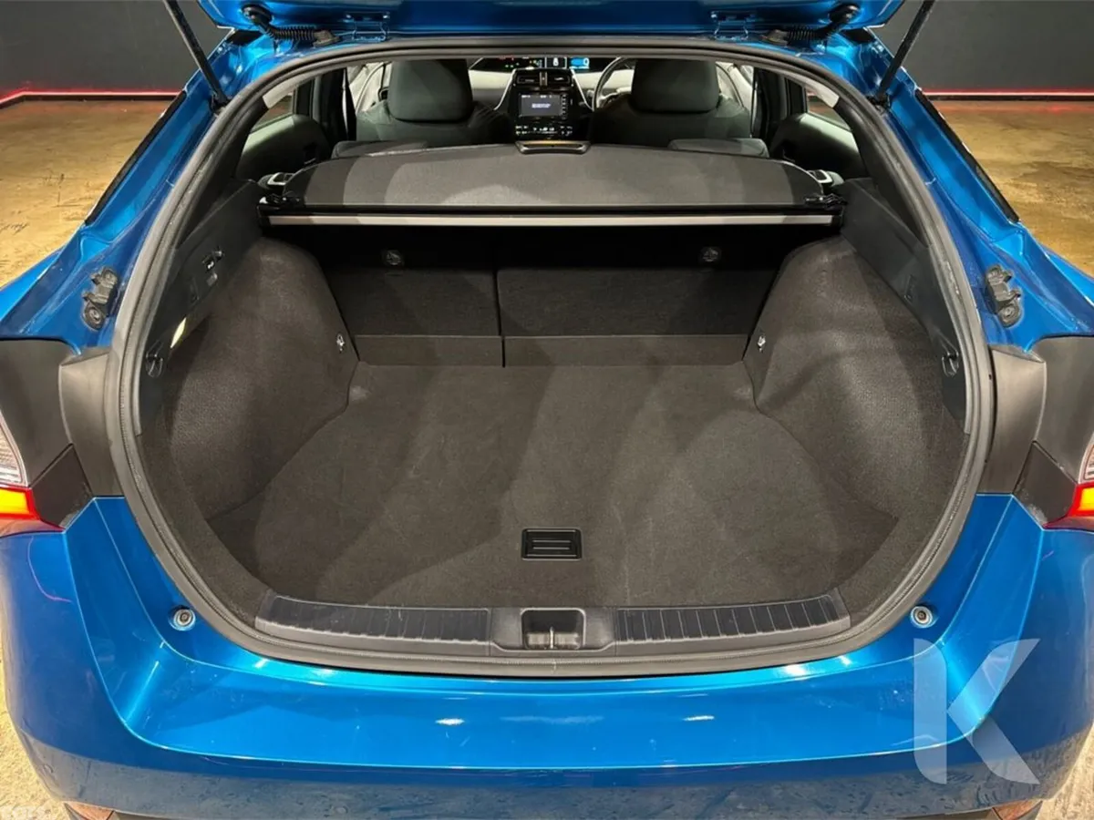 Toyota Prius Saloon, Petrol Hybrid, 2020, Blue
