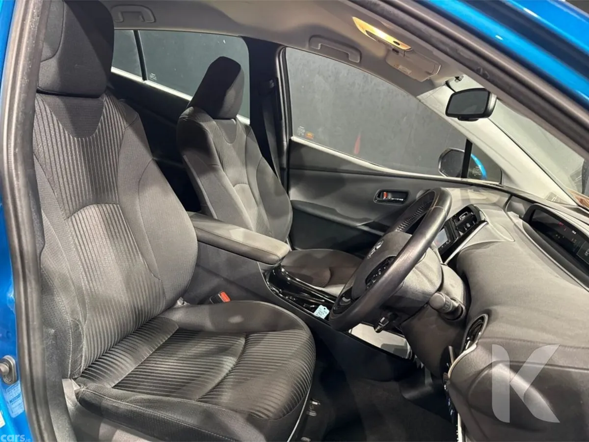 Toyota Prius Saloon, Petrol Hybrid, 2020, Blue