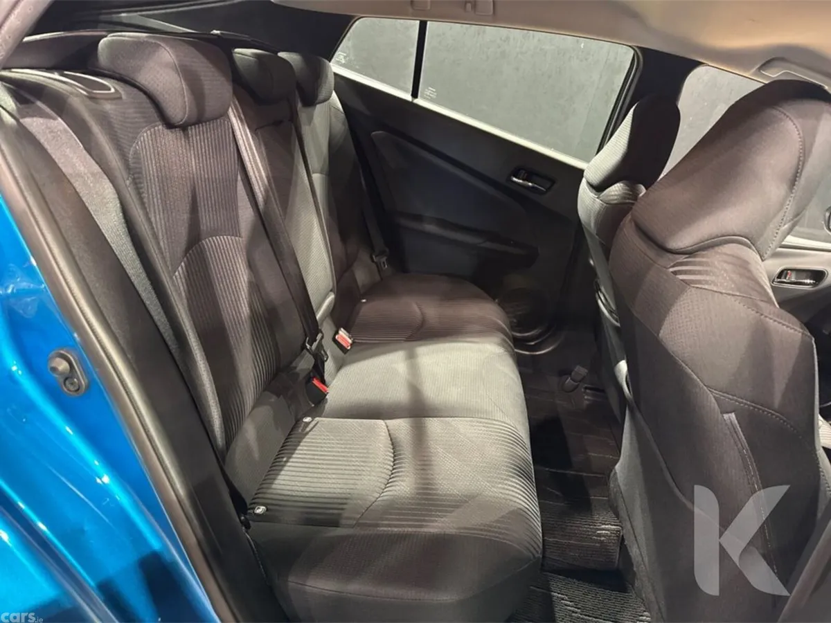 Toyota Prius Saloon, Petrol Hybrid, 2020, Blue