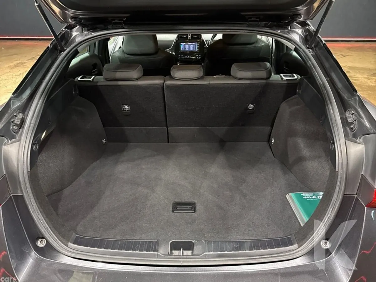 Toyota Prius Saloon, Petrol Hybrid, 2020, Grey
