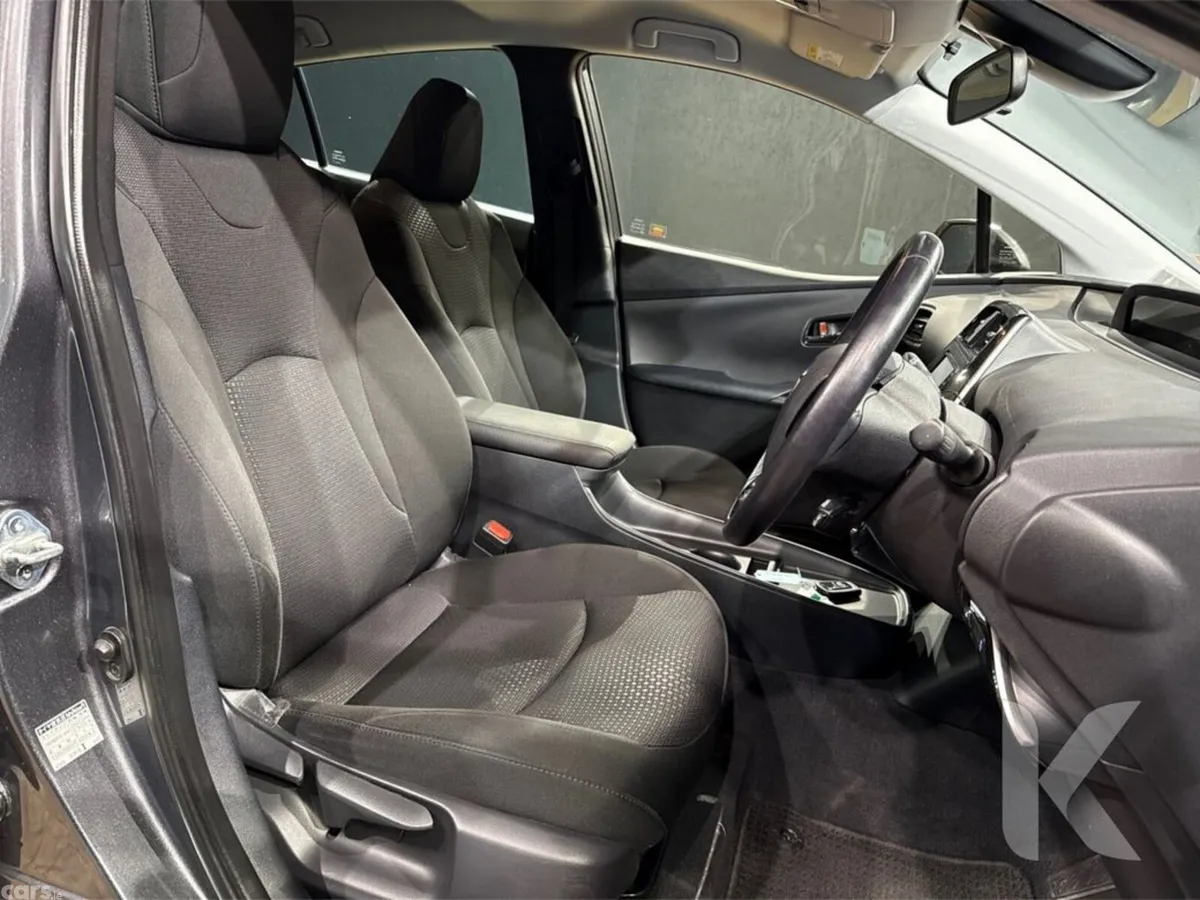Toyota Prius Saloon, Petrol Hybrid, 2020, Grey