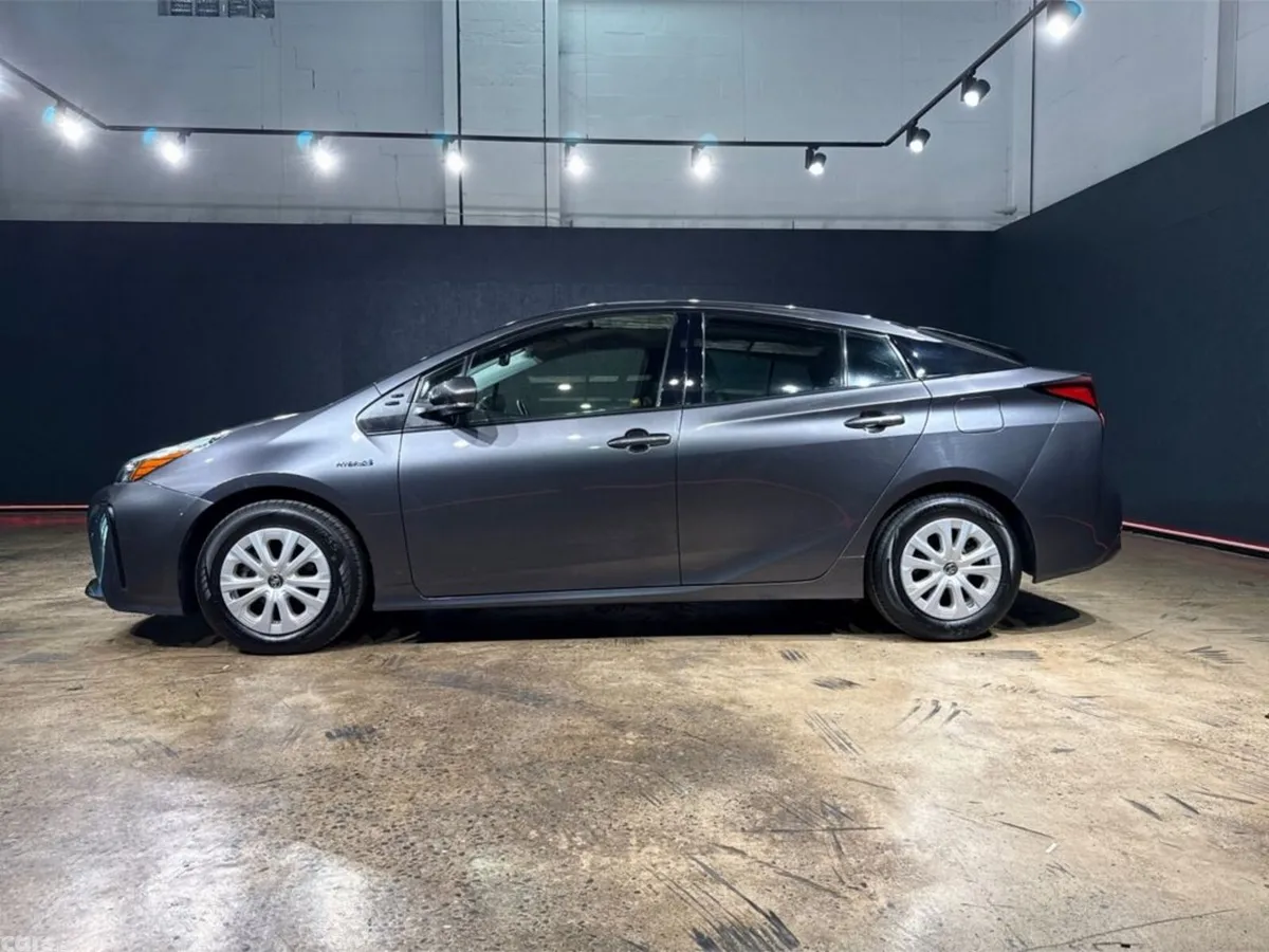 Toyota Prius Saloon, Petrol Hybrid, 2020, Grey