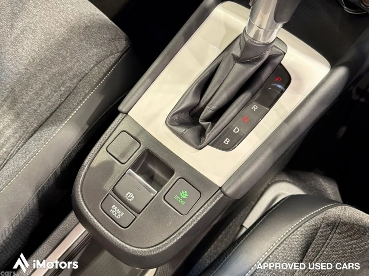 Honda Fit Hatchback, Petrol Hybrid, 2021, Blue