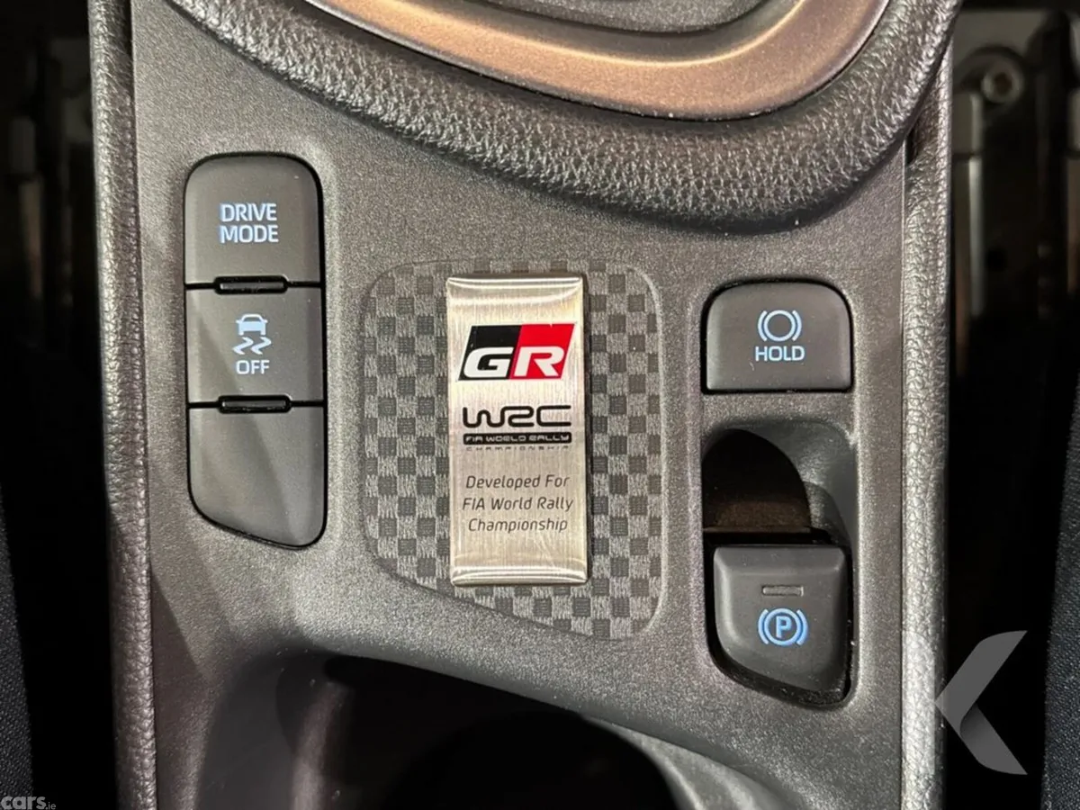 Toyota Yaris Hatchback, Petrol, 2021, White
