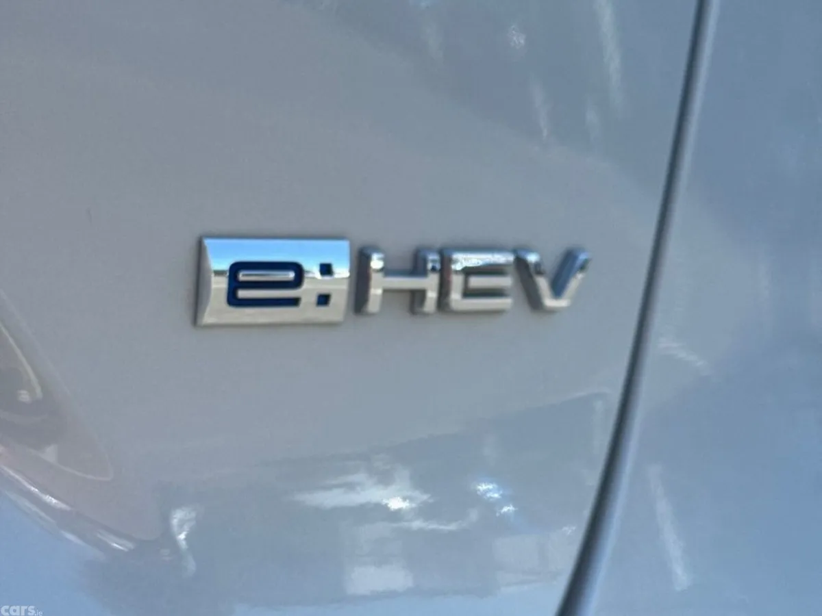Honda Vezel SUV, Petrol Hybrid, 2023, White