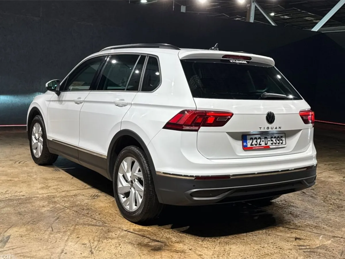 Volkswagen Tiguan SUV, Diesel, 2023, White