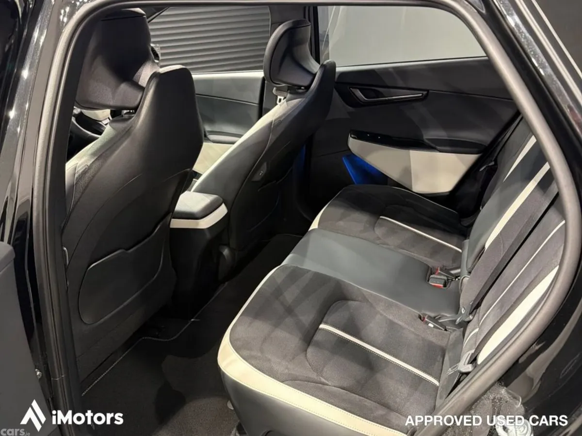 Kia EV6 SUV, Electric, 2025, Black
