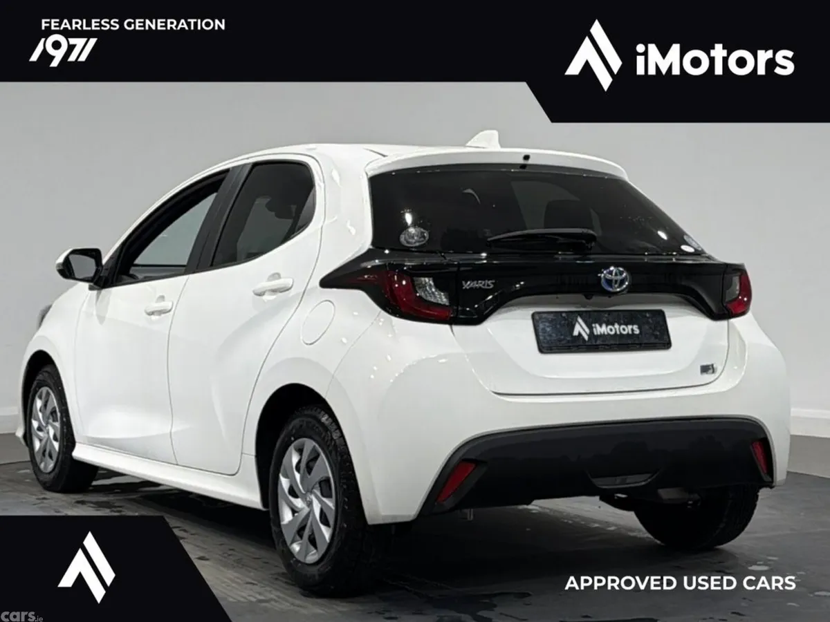 Toyota Yaris Hatchback, Petrol Hybrid, 2023, White