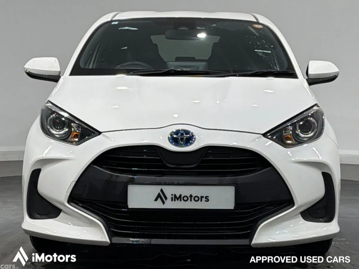 Toyota Yaris Hatchback, Petrol Hybrid, 2023, White