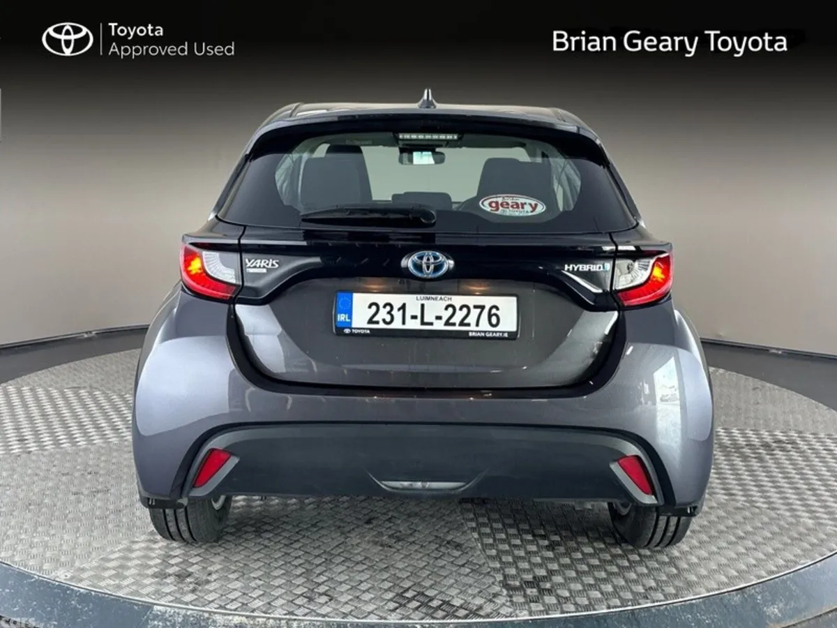 Toyota Yaris Hatchback, Petrol Hybrid, 2023, Grey