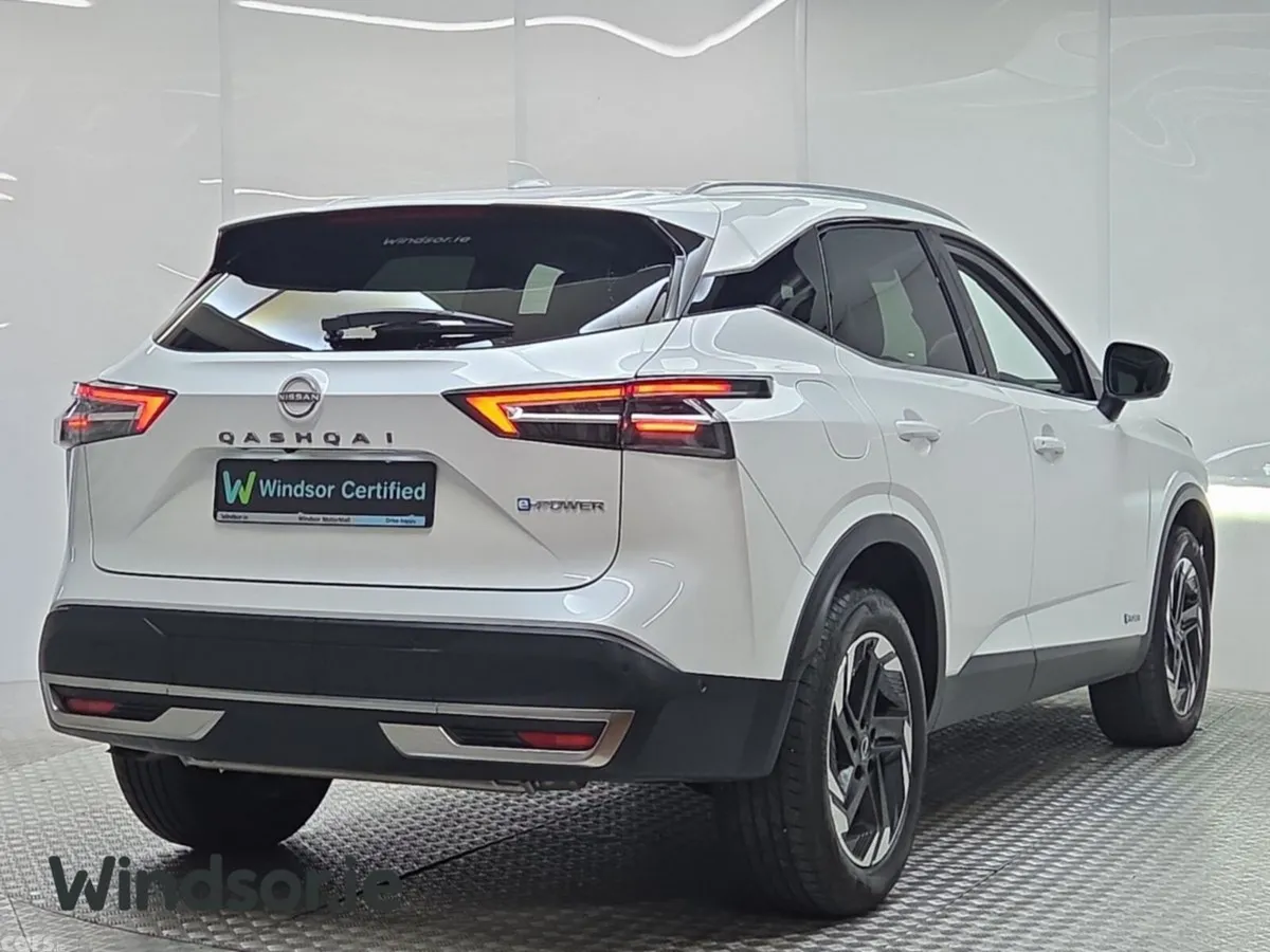Nissan Qashqai MPV, Petrol Hybrid, 2025, White