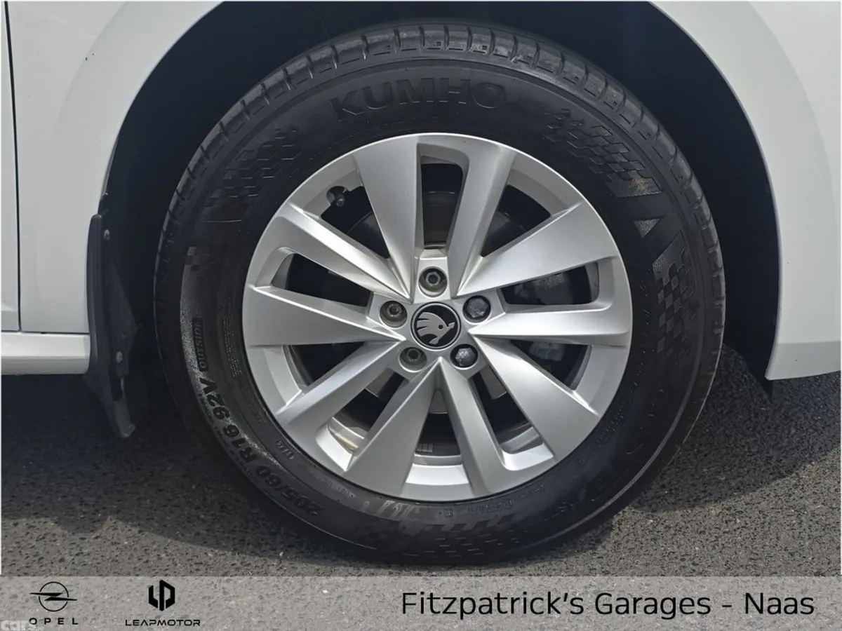 Skoda Kamiq Hatchback, Petrol, 2025, White