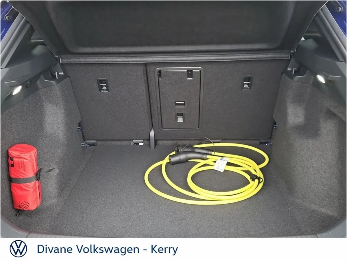 Volkswagen ID.4 SUV, Electric, 2027, Blue