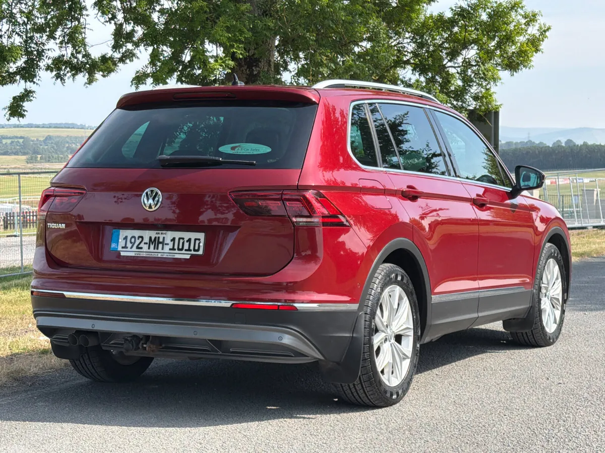 Volkswagen Tiguan SUV, Diesel, 2019, Red