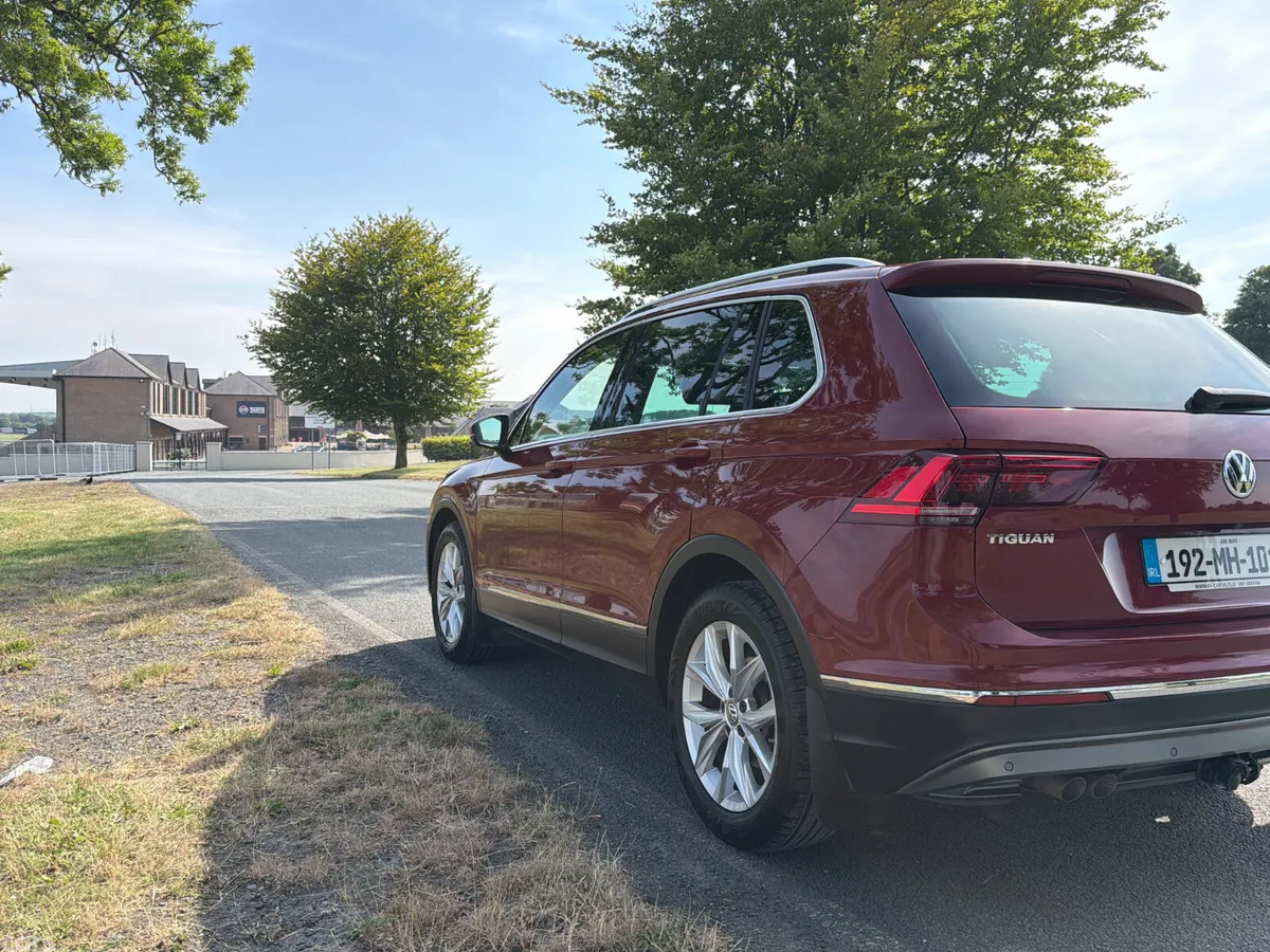 Volkswagen Tiguan SUV, Diesel, 2019, Red