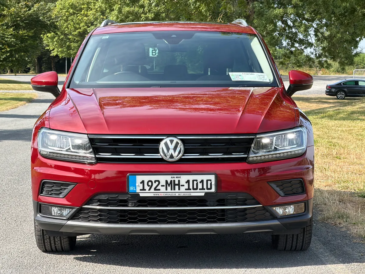 Volkswagen Tiguan SUV, Diesel, 2019, Red