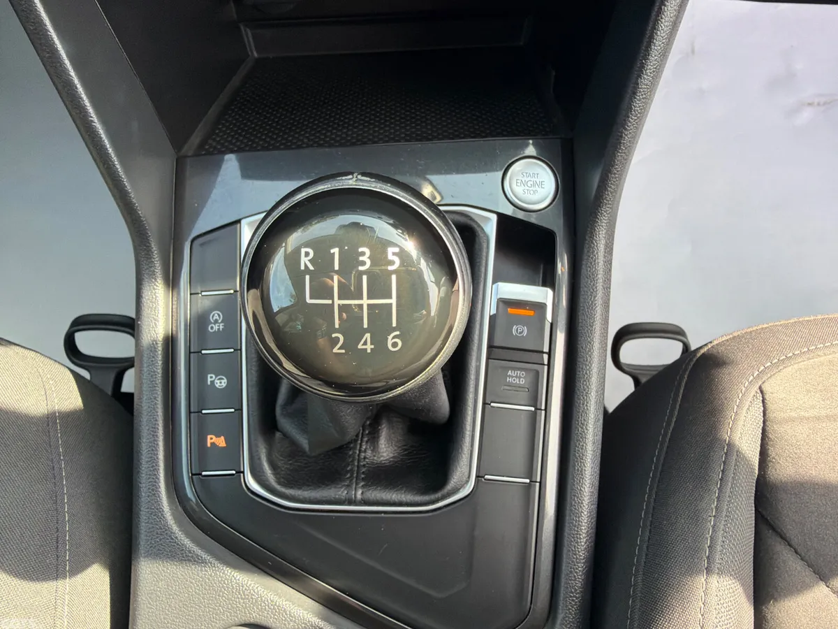 Volkswagen Tiguan SUV, Diesel, 2019, Red