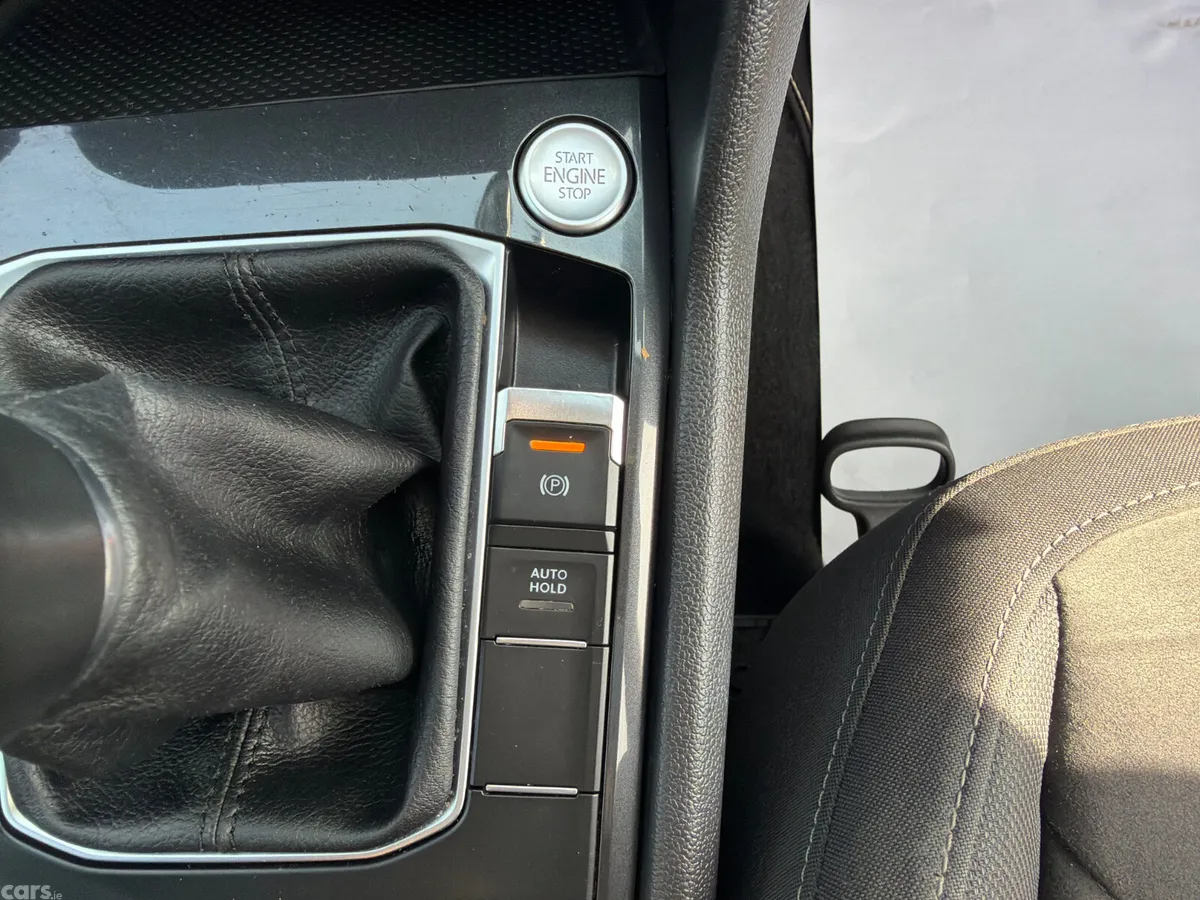 Volkswagen Tiguan SUV, Diesel, 2019, Red
