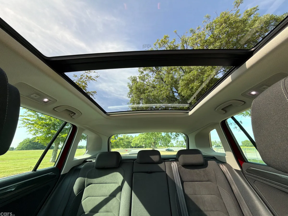 Volkswagen Tiguan SUV, Diesel, 2019, Red