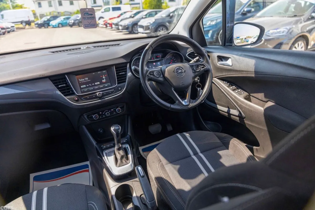 Opel Crossland X SUV, Petrol, 2024, White