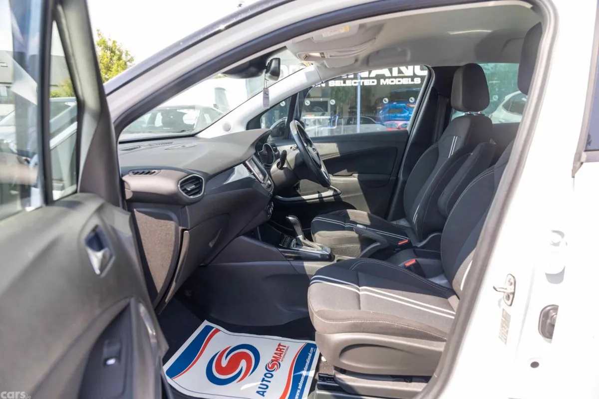 Opel Crossland X SUV, Petrol, 2024, White
