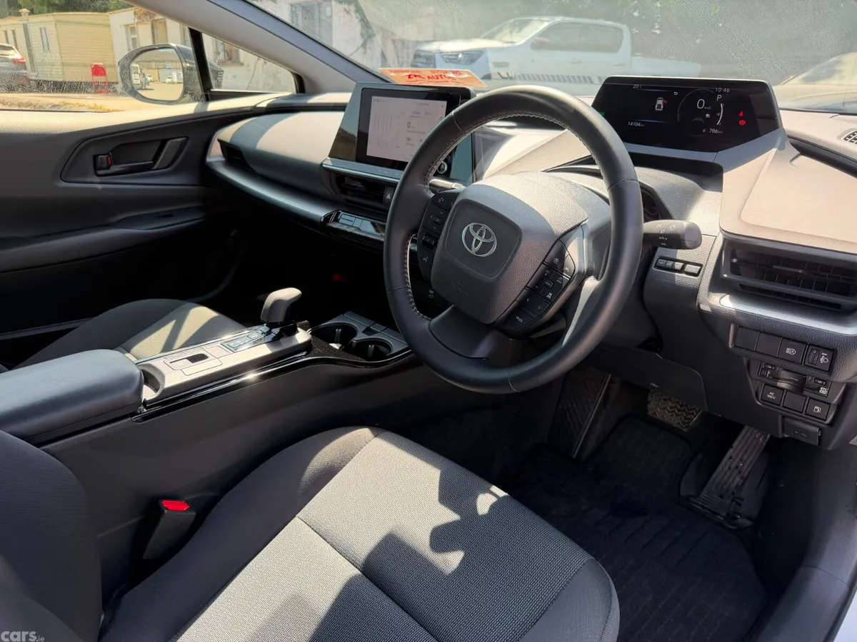 Toyota Prius Hatchback, Petrol Hybrid, 2024, White