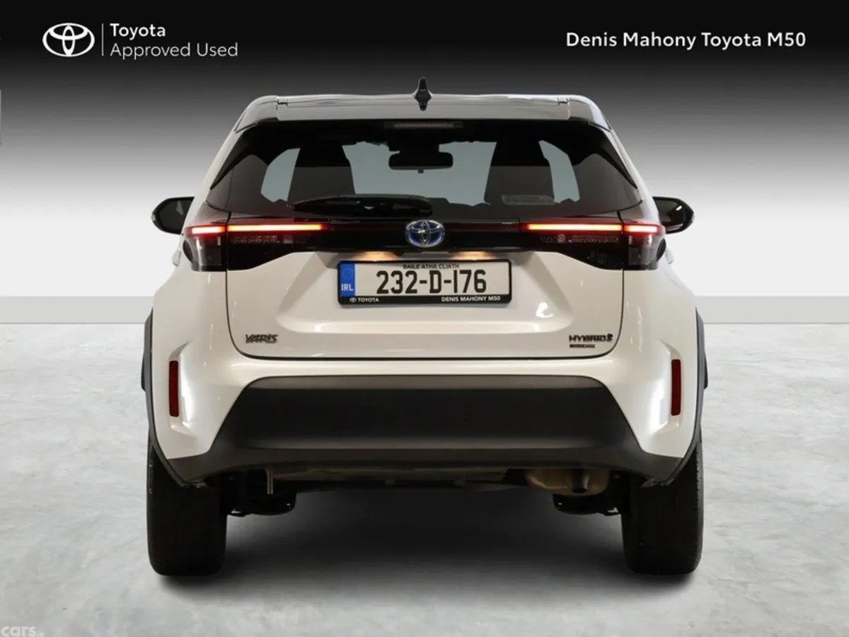 Toyota Yaris Cross SUV, Petrol Hybrid, 2023, White