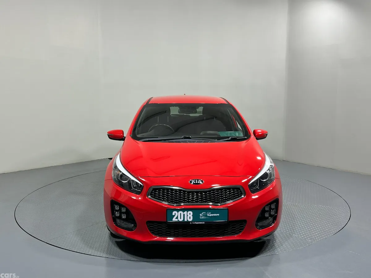 Kia Ceed Hatchback, Petrol, 2018, Red