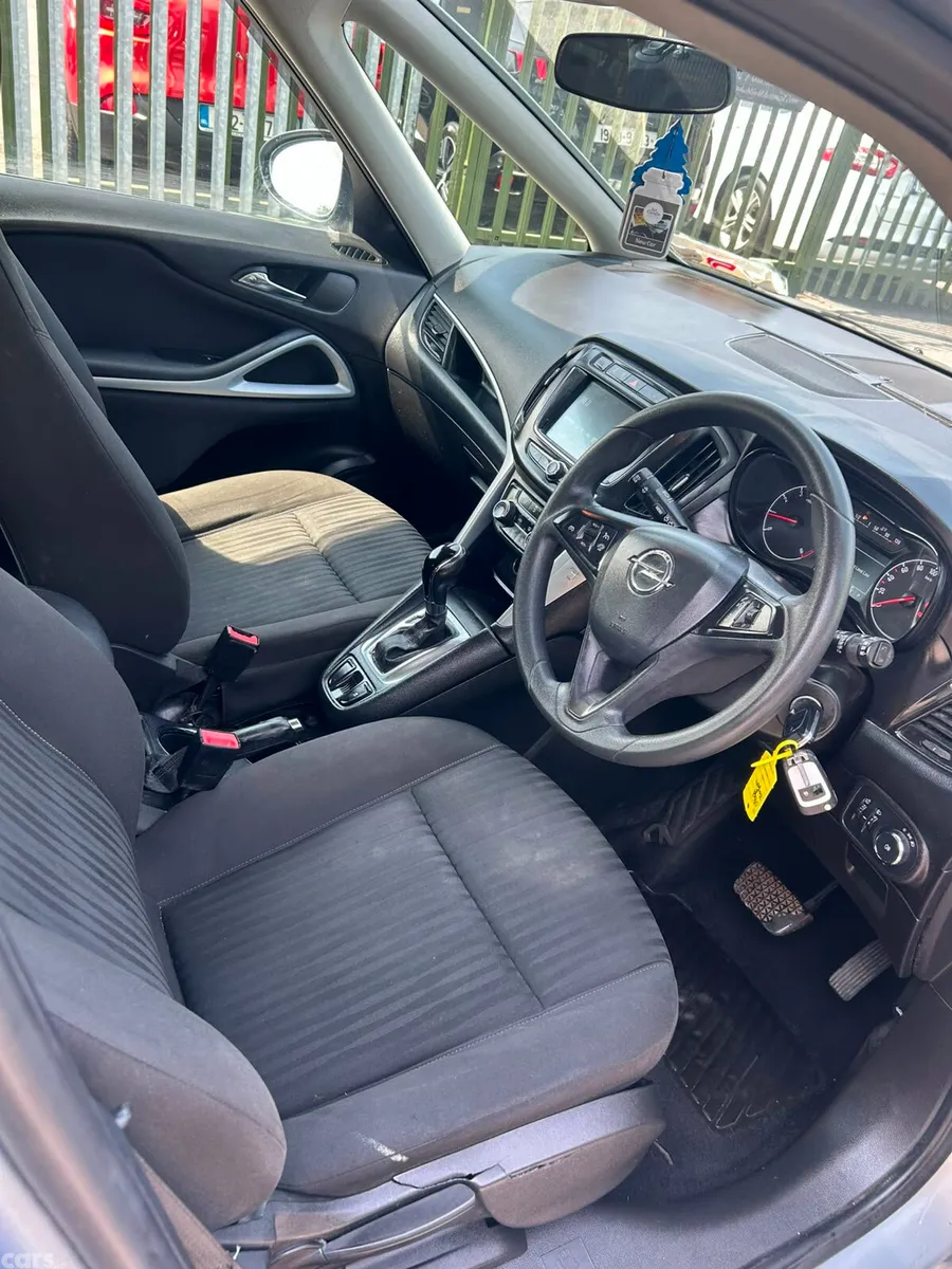 Opel Zafira MPV, Petrol, 2017, Grey