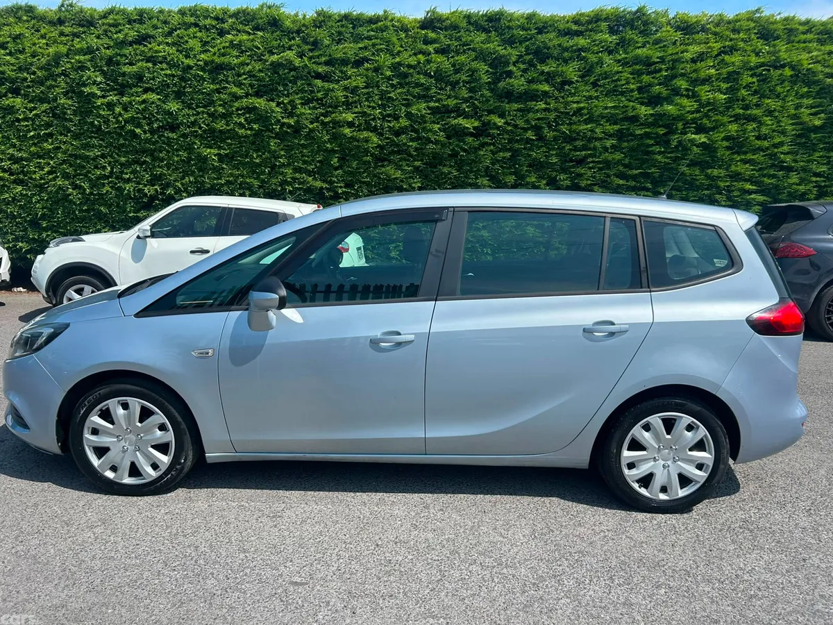 Opel Zafira MPV, Petrol, 2017, Grey