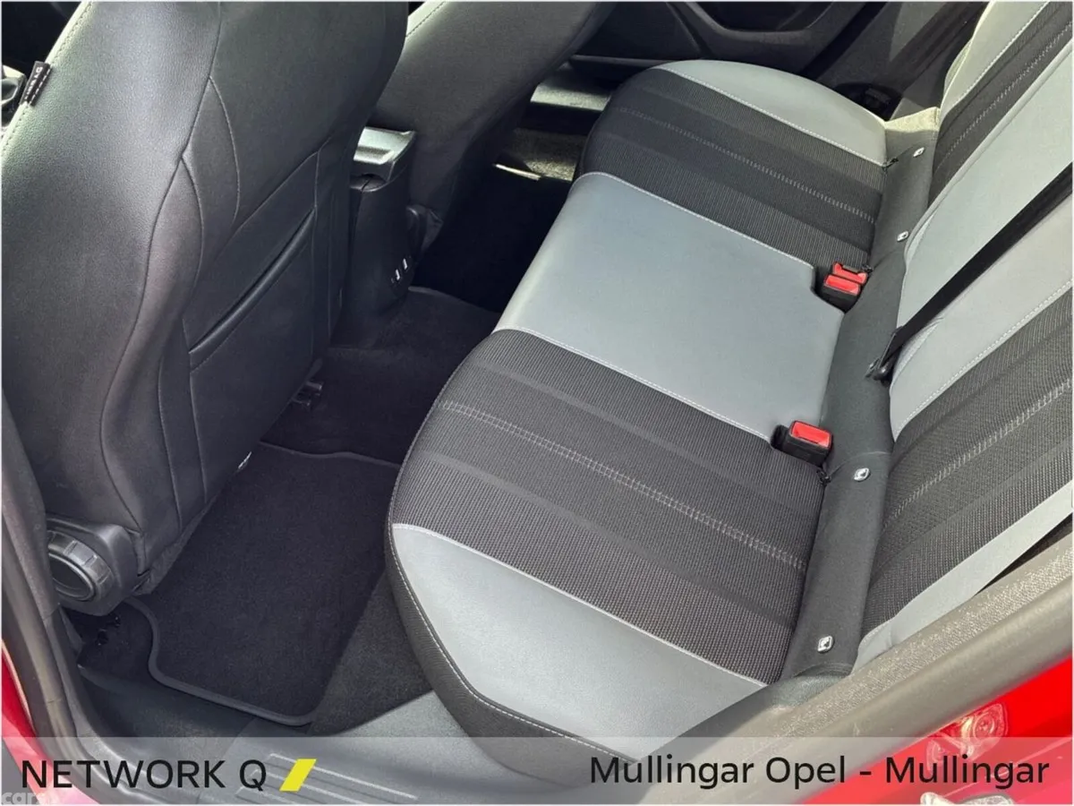 Opel Mokka SUV, Petrol, 2025, Red