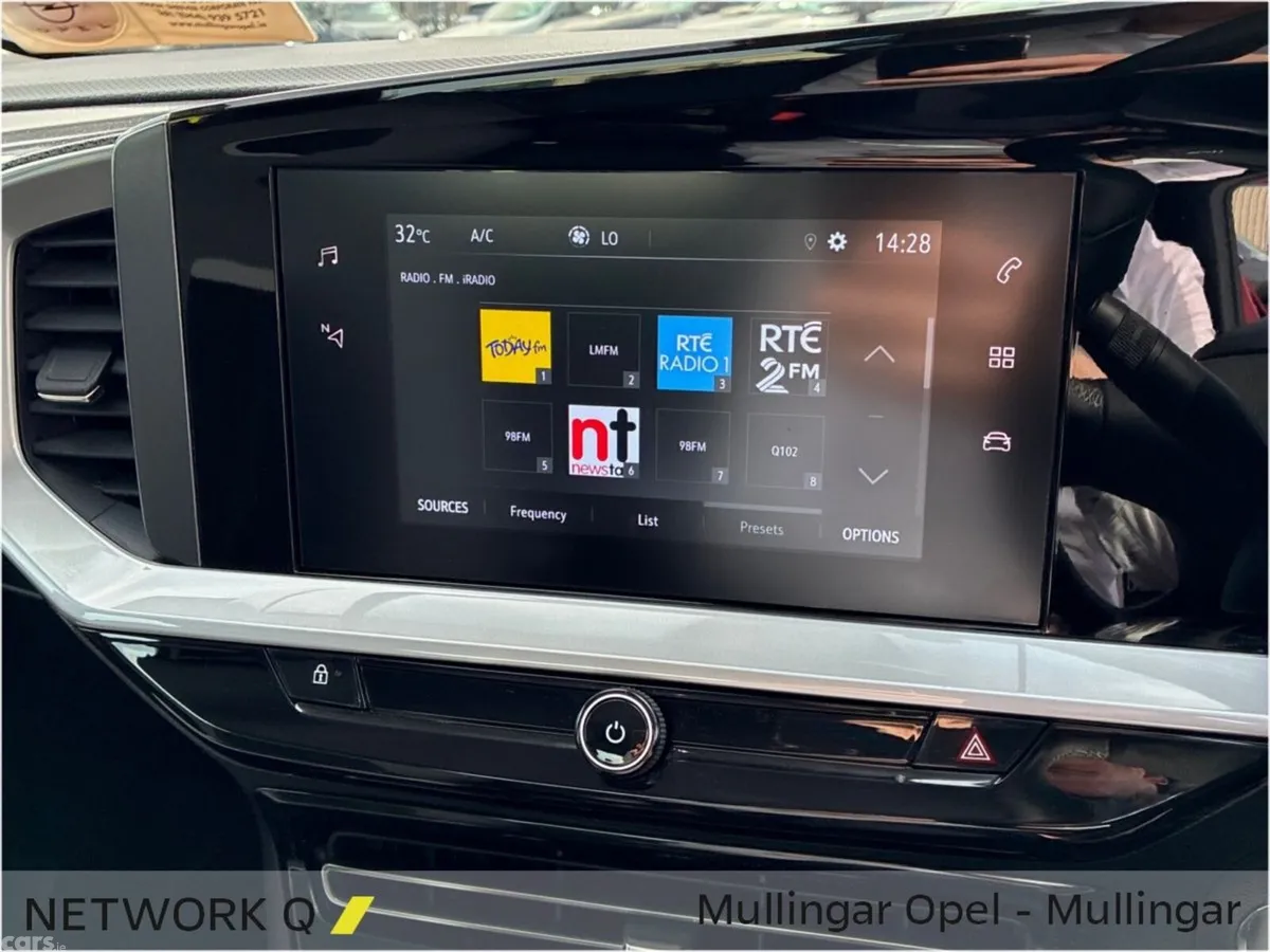 Opel Mokka SUV, Petrol, 2025, Red